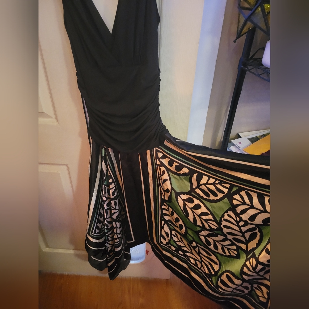 Dress - Picture 2 of 2